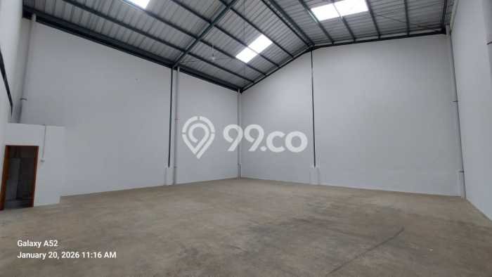 Gudang Bagus LT 300m2 LB 252m2 Dijual di Serpong Utara Tangerang Selatan Gudang Bagus LT 300m2 LB 252m2 Dijual di Serpong Utara Tangerang Selatan