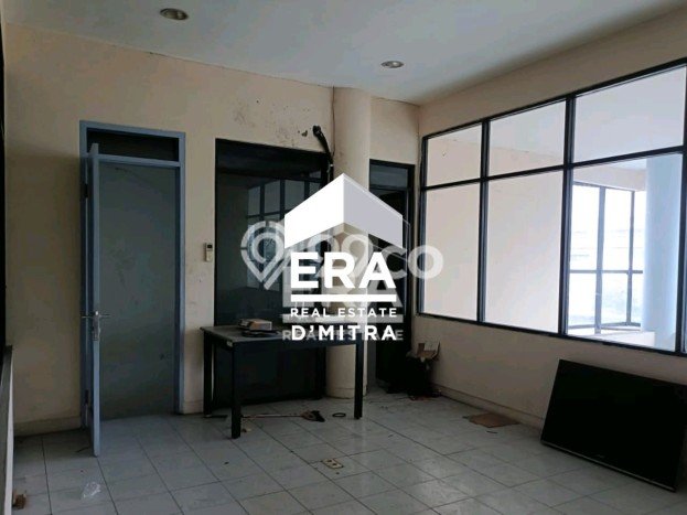 Kantor Area Komersial Kawasan , Luas 800m2m², Mainroad Kantor Area Komersial Kawasan , Luas 800m2m², Mainroad