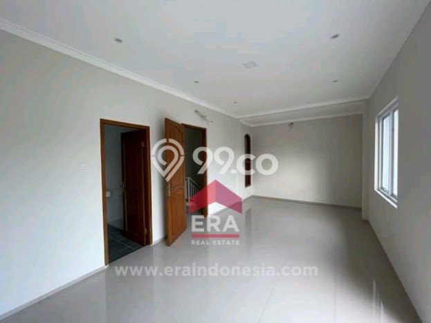 Dijual Rumah Mewah Elegan Dengan View Eksklusif di Cibubur, Bekasi Dijual Rumah Mewah Elegan Dengan View Eksklusif di Cibubur, Bekasi