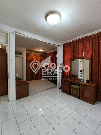 Hunian Elit LB 300m2 Siap Pakai Desain Elegan di Kota Wisata, Bogor Hunian Elit LB 300m2 Siap Pakai Desain Elegan di Kota Wisata, Bogor