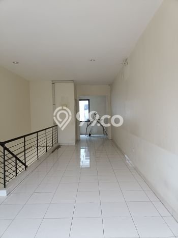 LOKASI PREMIUM! Ruko di Legenda Wisata, Luas 96m², Area Niaga LOKASI PREMIUM! Ruko di Legenda Wisata, Luas 96m², Area Niaga