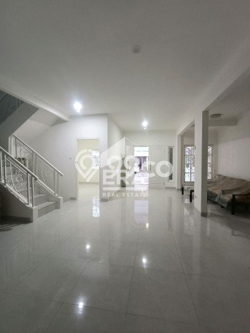Jual Rumah Mewah Megah Dengan View Eksklusif di Kota Wisata, Bogor Jual Rumah Mewah Megah Dengan View Eksklusif di Kota Wisata, Bogor