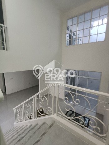 Jual Rumah Mewah Megah Dengan View Eksklusif di Kota Wisata, Bogor Jual Rumah Mewah Megah Dengan View Eksklusif di Kota Wisata, Bogor