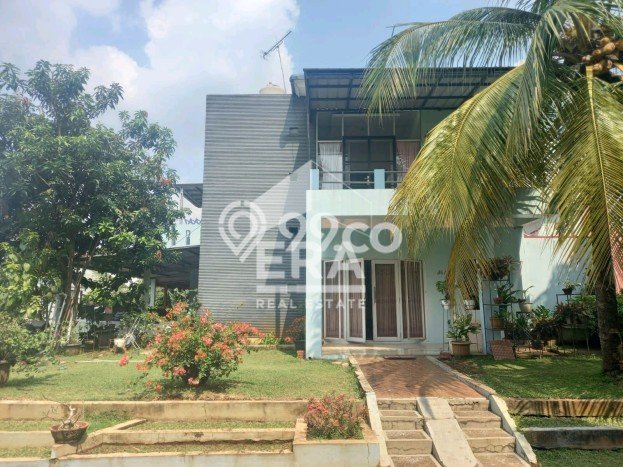 Ready to Use! Luxury House LT 226m2 Desain Elegan di Kota Wisata Ready to Use! Luxury House LT 226m2 Desain Elegan di Kota Wisata