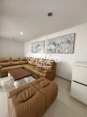 Rumah Lingkungan Asri di Kota Wisata, Bogor, LT 240m² Bangunan 250m² Rumah Lingkungan Asri di Kota Wisata, Bogor, LT 240m² Bangunan 250m²