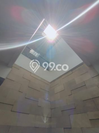 Rumah Luas Asri 4 KT Siap Huni di BSD Tangerang Rumah Luas Asri 4 KT Siap Huni di BSD Tangerang