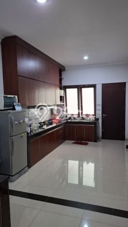 Ready to Use! Premium House LT 240m2 Desain Modern di Alam Sutera Ready to Use! Premium House LT 240m2 Desain Modern di Alam Sutera