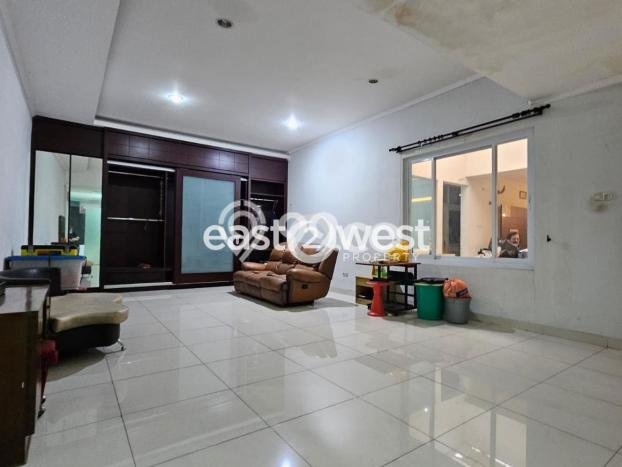 Rumah Luxury Modern Tanpa Renovasi di Tanjung Duren Jakarta Barat Rumah Luxury Modern Tanpa Renovasi di Tanjung Duren Jakarta Barat