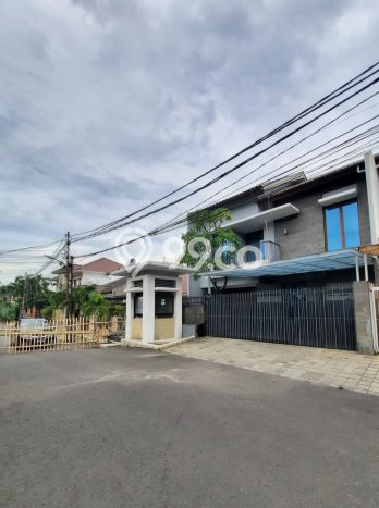 Jual Rumah Luas Elegan Dengan View Cantik di Cipinang, Jakarta Timur Jual Rumah Luas Elegan Dengan View Cantik di Cipinang, Jakarta Timur