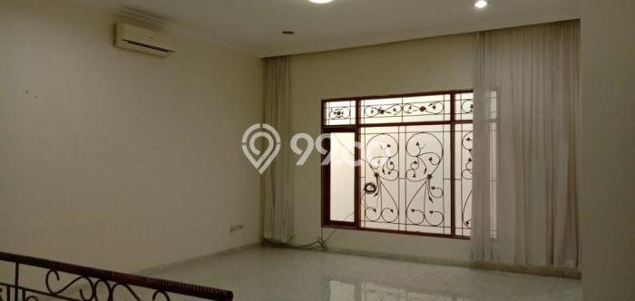 KESEMPATAN TERBAIK! Rumah area Sunter, 4 KM, Siap Huni, Luas 158m² Bangunan 315m² KESEMPATAN TERBAIK! Rumah area Sunter, 4 KM, Siap Huni, Luas 158m² Bangunan 315m²