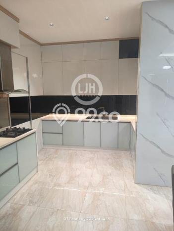 Lokasi strategis! Rumah siap huni disewakan di Kemayoran LB 210m2 Lokasi strategis! Rumah siap huni disewakan di Kemayoran LB 210m2