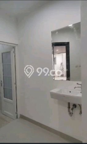 Rumah Luas Asri 3 KT Siap Pakai di Salemba Jakarta Pusat Rumah Luas Asri 3 KT Siap Pakai di Salemba Jakarta Pusat