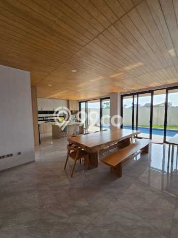 Ready to Use! Premium House LT 391m2 Desain Elegan di Setra Duta Ready to Use! Premium House LT 391m2 Desain Elegan di Setra Duta