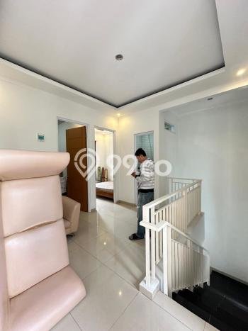 Rumah Strategis Modern Lb 100m2 di Batununggal, Bandung Rumah Strategis Modern Lb 100m2 di Batununggal, Bandung