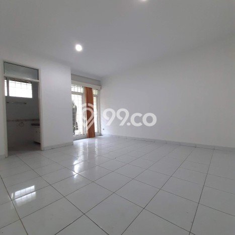 BEST PRICE! Rumah Berkualitas area , Luas 298m2m² Bangunan 300m2m² BEST PRICE! Rumah Berkualitas area , Luas 298m2m² Bangunan 300m2m²