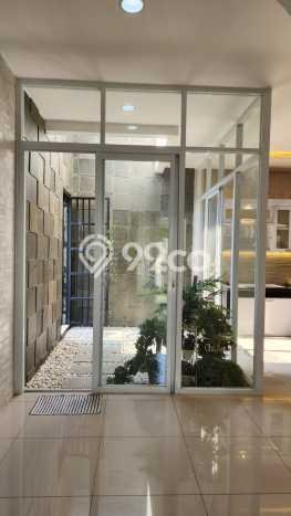 Rumah Elit Modern Tanpa Renovasi di Summarecon Bandung Bandung Rumah Elit Modern Tanpa Renovasi di Summarecon Bandung Bandung