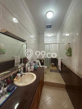 Rumah Mewah LB 415m2 Siap Huni Desain Elegan di Setra Duta, Bandung Rumah Mewah LB 415m2 Siap Huni Desain Elegan di Setra Duta, Bandung
