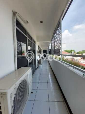 Unit Komersial Dijual di Jakarta Selatan LT 1416m2 & LB 1053m2 Unit Komersial Dijual di Jakarta Selatan LT 1416m2 & LB 1053m2