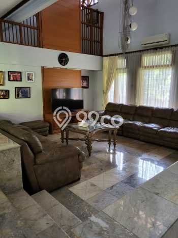 Rumah Luxury Modern Tanpa Renovasi di Pondok Indah Jakarta Selatan Rumah Luxury Modern Tanpa Renovasi di Pondok Indah Jakarta Selatan