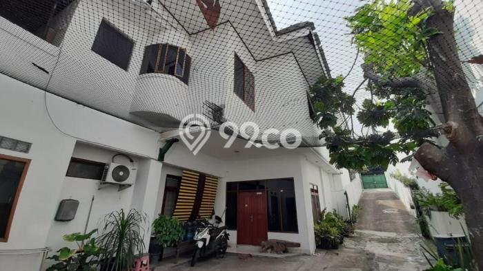 Hunian Eksklusif Siap Huni LT 550m2 di Kebayoran Baru, Jakarta Selatan Hunian Eksklusif Siap Huni LT 550m2 di Kebayoran Baru, Jakarta Selatan