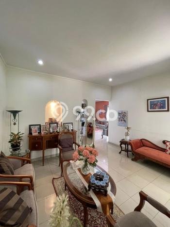Rumah Elit LB 500m2 Siap Pakai Desain Elegan di Kemang, Jakarta Selatan Rumah Elit LB 500m2 Siap Pakai Desain Elegan di Kemang, Jakarta Selatan
