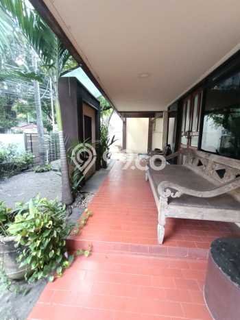 Siap Huni Hunian Elit 4 Kamar di Kebayoran Baru Dekat ke Mana Pun Siap Huni Hunian Elit 4 Kamar di Kebayoran Baru Dekat ke Mana Pun
