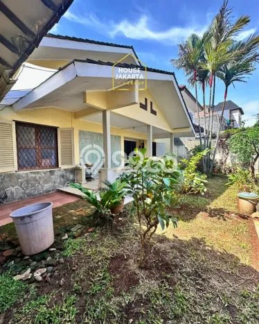 For Sale! Luxury House LT 310m2 Desain Elegan di Gandaria For Sale! Luxury House LT 310m2 Desain Elegan di Gandaria