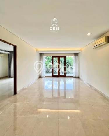 For Sale! Luxury House LT 630m2 Desain Modern di Kemang For Sale! Luxury House LT 630m2 Desain Modern di Kemang