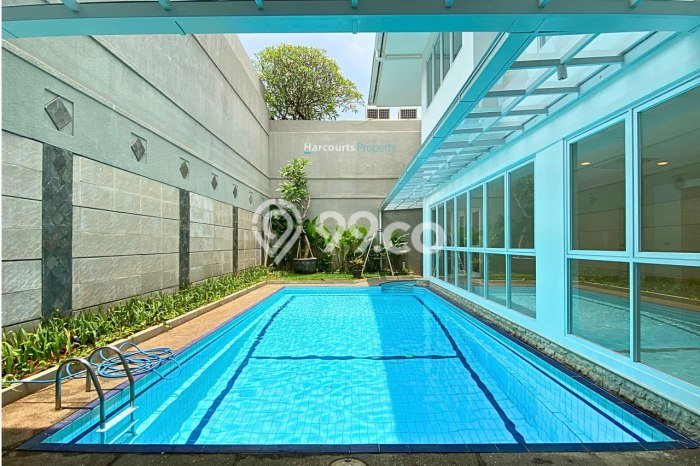 Sewa Rumah Nyaman LT 650m2 / LB 800m2 di SCBD, Jakarta Selatan Sewa Rumah Nyaman LT 650m2 / LB 800m2 di SCBD, Jakarta Selatan