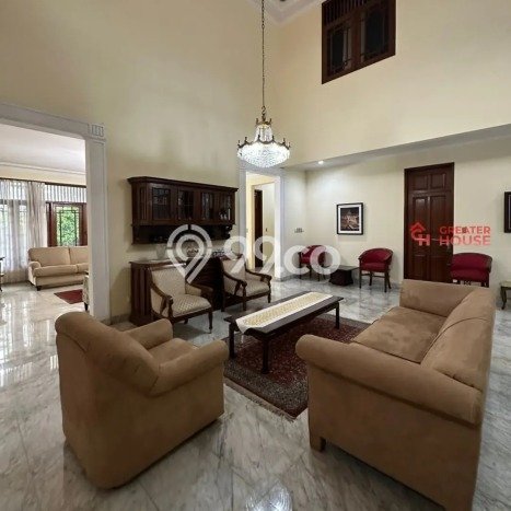 Siap Huni Rumah Mewah 4 Kamar di Kebayoran Baru Dekat ke Mana Saja Siap Huni Rumah Mewah 4 Kamar di Kebayoran Baru Dekat ke Mana Saja