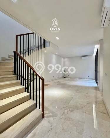 Rumah Elit Modern Tanpa Renovasi di Kemang Jakarta Selatan Rumah Elit Modern Tanpa Renovasi di Kemang Jakarta Selatan