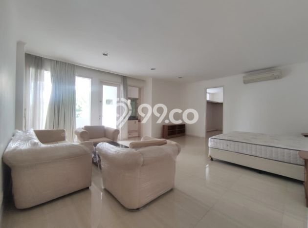 Disewakan Rumah Strategis LT 2700m2 / LB 851m2 di Kemang, Jakarta Selatan Disewakan Rumah Strategis LT 2700m2 / LB 851m2 di Kemang, Jakarta Selatan
