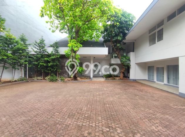 Disewakan Rumah Strategis LT 2700m2 / LB 851m2 di Kemang, Jakarta Selatan Disewakan Rumah Strategis LT 2700m2 / LB 851m2 di Kemang, Jakarta Selatan