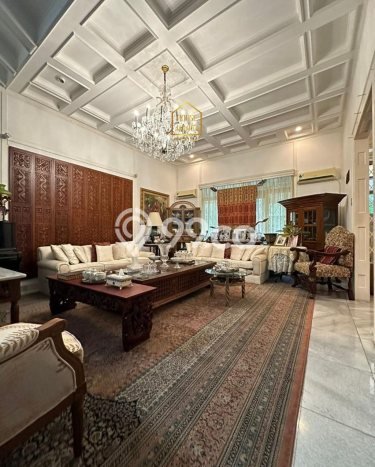Hunian Mewah Dijual LT 680m2 di Kebayoran Baru, Jakarta Selatan Hunian Mewah Dijual LT 680m2 di Kebayoran Baru, Jakarta Selatan