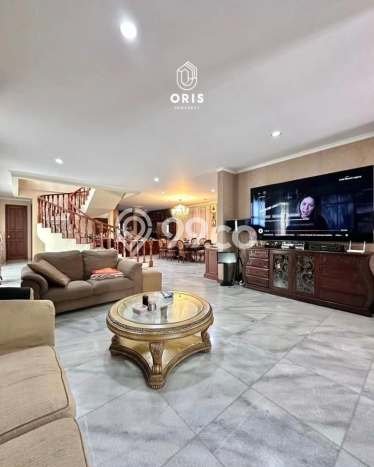 Dijual Rumah Luas Megah Dengan View Cantik di Pondok Indah, Jakarta Selatan Dijual Rumah Luas Megah Dengan View Cantik di Pondok Indah, Jakarta Selatan