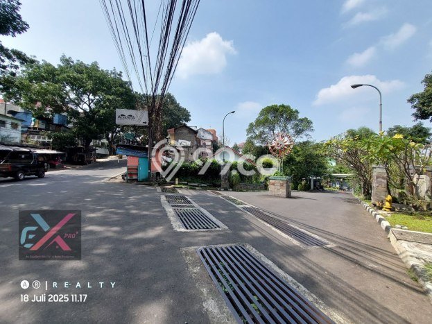Ready to Use! Luxury House LT 253m2 Desain Elegan di Tubagus Ismail Ready to Use! Luxury House LT 253m2 Desain Elegan di Tubagus Ismail