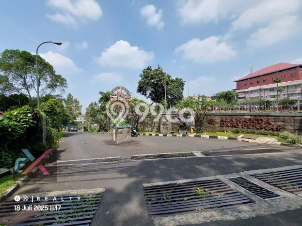 Ready to Use! Luxury House LT 253m2 Desain Elegan di Tubagus Ismail Ready to Use! Luxury House LT 253m2 Desain Elegan di Tubagus Ismail