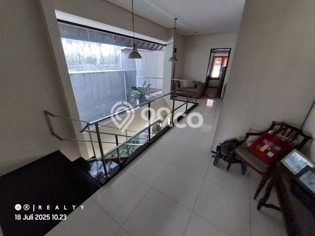 Jual Rumah Mewah Elegan Dengan View Cantik di Tubagus Ismail, Bandung Jual Rumah Mewah Elegan Dengan View Cantik di Tubagus Ismail, Bandung