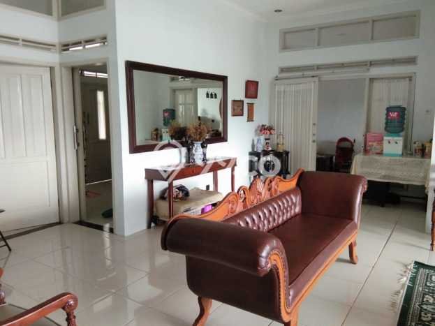 For Sale! Luxury House LT 278m2 Desain Elegan di Sayap Dago For Sale! Luxury House LT 278m2 Desain Elegan di Sayap Dago