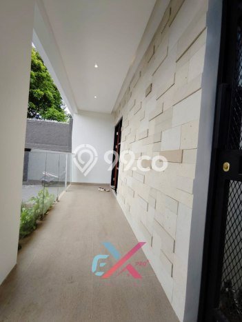 Ready to Use! Luxury House LT 200m2 Desain Modern di Setiabudi Ready to Use! Luxury House LT 200m2 Desain Modern di Setiabudi