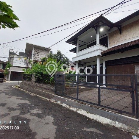 Rumah Elit Modern Tanpa Renovasi di Bandung Utara Bandung Rumah Elit Modern Tanpa Renovasi di Bandung Utara Bandung