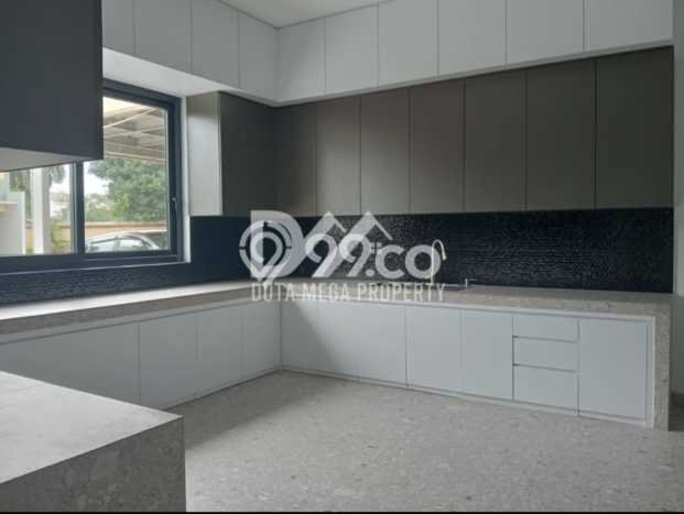 Rumah Elit Modern Tanpa Renovasi di Alam Sutera Tangerang Rumah Elit Modern Tanpa Renovasi di Alam Sutera Tangerang