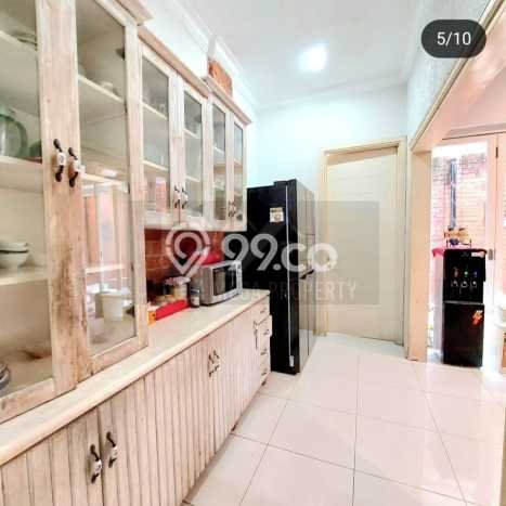 Rumah Mewah LB 141m2 Siap Pakai Desain Elegan di Bintaro, Tangerang Selatan Rumah Mewah LB 141m2 Siap Pakai Desain Elegan di Bintaro, Tangerang Selatan