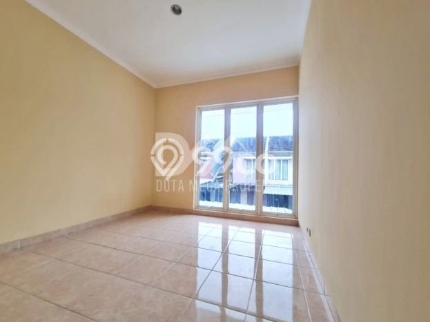 Rumah Strategis Minimalis Lb 70m2 di Graha Raya, Tangerang Rumah Strategis Minimalis Lb 70m2 di Graha Raya, Tangerang