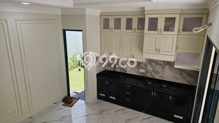 Hunian Eksklusif Siap Huni LT 180m2 di BSD, Tangerang Selatan Hunian Eksklusif Siap Huni LT 180m2 di BSD, Tangerang Selatan