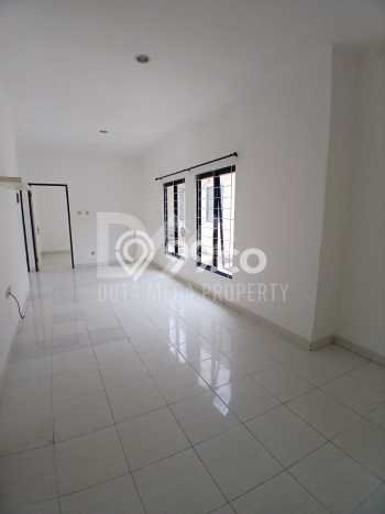 Hunian Cantik Modern Lb 111m2 di Ciputat, Tangerang Selatan Hunian Cantik Modern Lb 111m2 di Ciputat, Tangerang Selatan