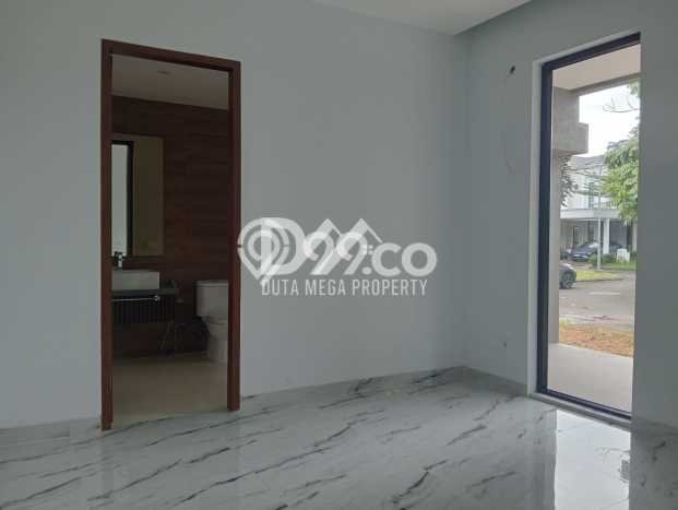 For Sale! Luxury House LT 248m2 Desain Elegan di Alam Sutera For Sale! Luxury House LT 248m2 Desain Elegan di Alam Sutera