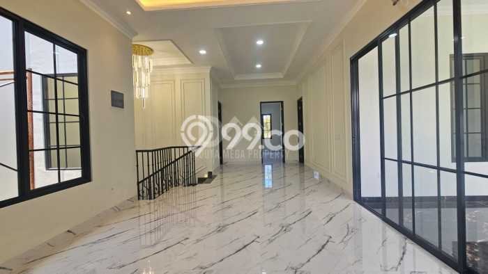 Hunian Eksklusif Siap Huni LT 180m2 di BSD, Tangerang Selatan Hunian Eksklusif Siap Huni LT 180m2 di BSD, Tangerang Selatan