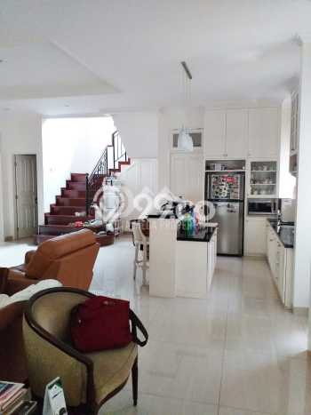 For Sale! Luxury House LT 400m2 Desain Modern di Sektor 9-Bintaro For Sale! Luxury House LT 400m2 Desain Modern di Sektor 9-Bintaro
