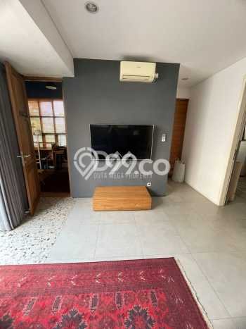 Ready to Use! Premium House LT 234m2 Desain Modern di Veteran Ready to Use! Premium House LT 234m2 Desain Modern di Veteran
